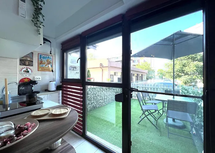 Submarine - Alpha Апартаменты Сатурн